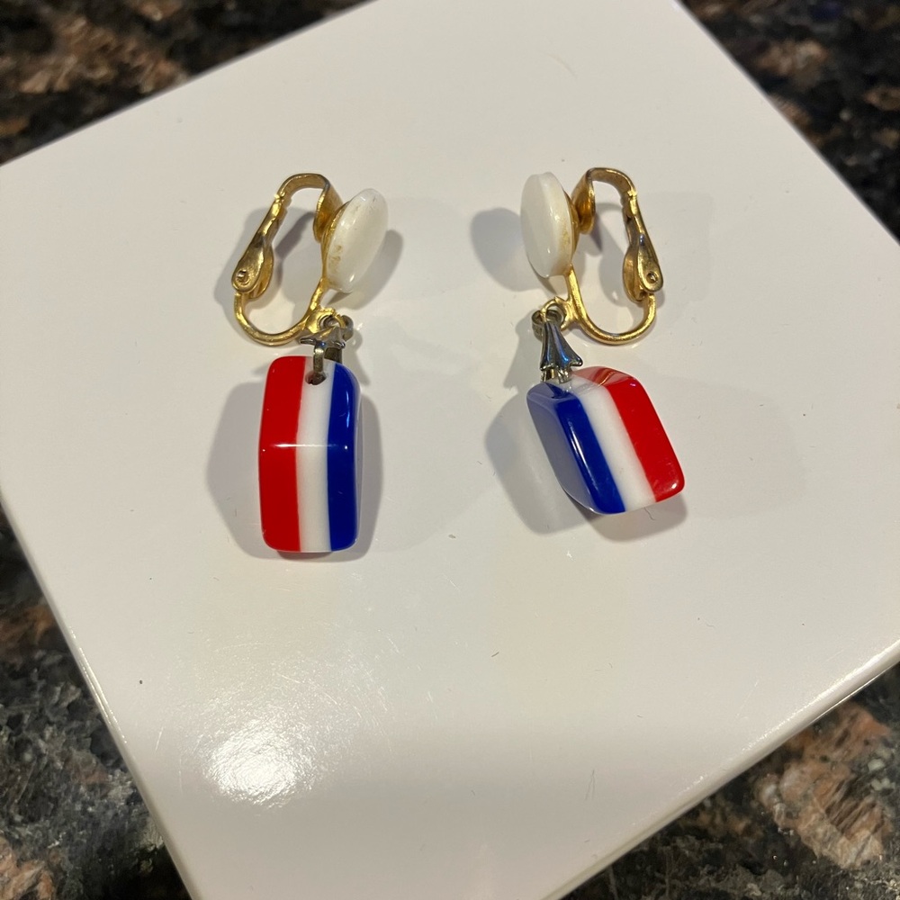 Vintage and patriotic 1940s clip on lucite red white and blue earrings